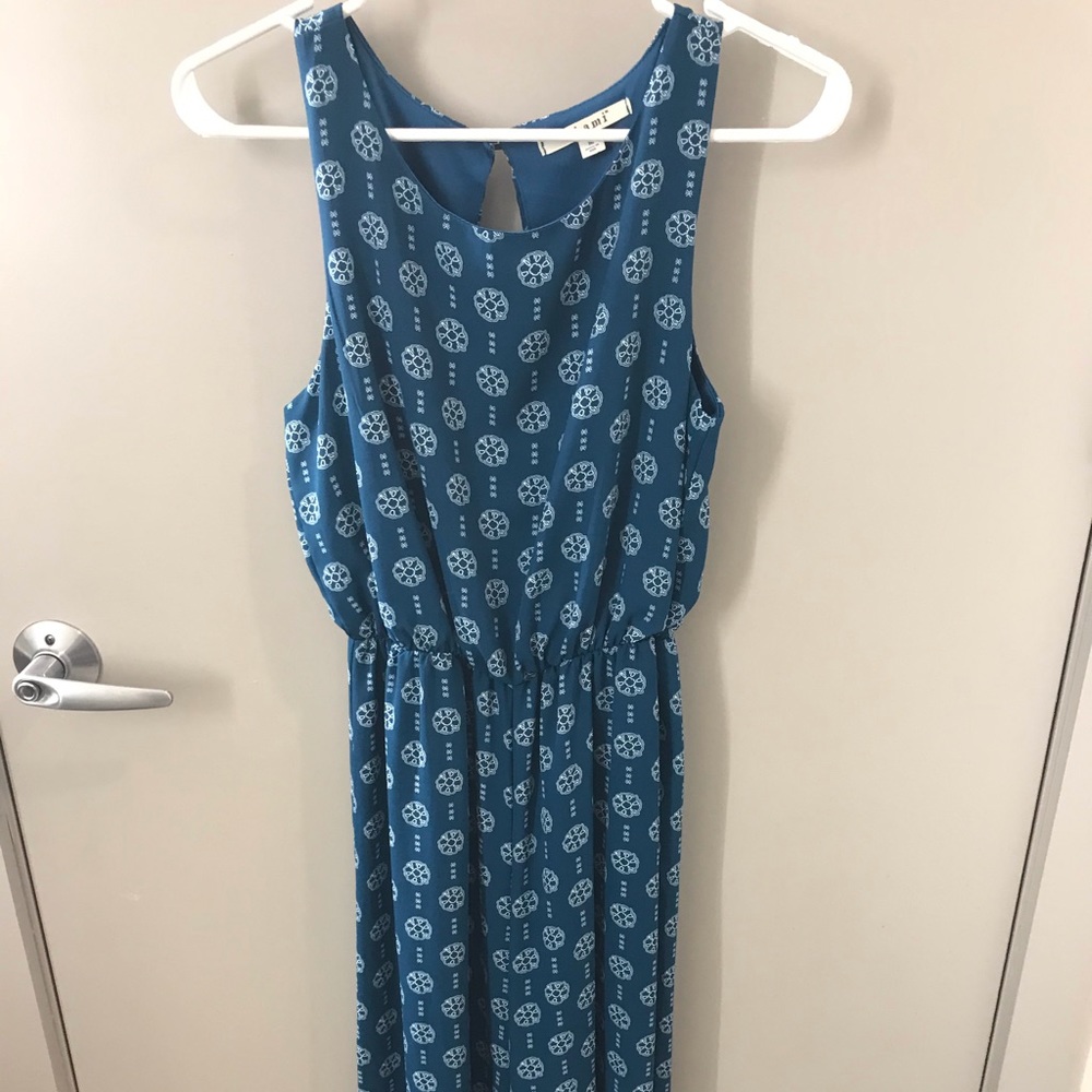 Blue printed jumpsuit, open back
